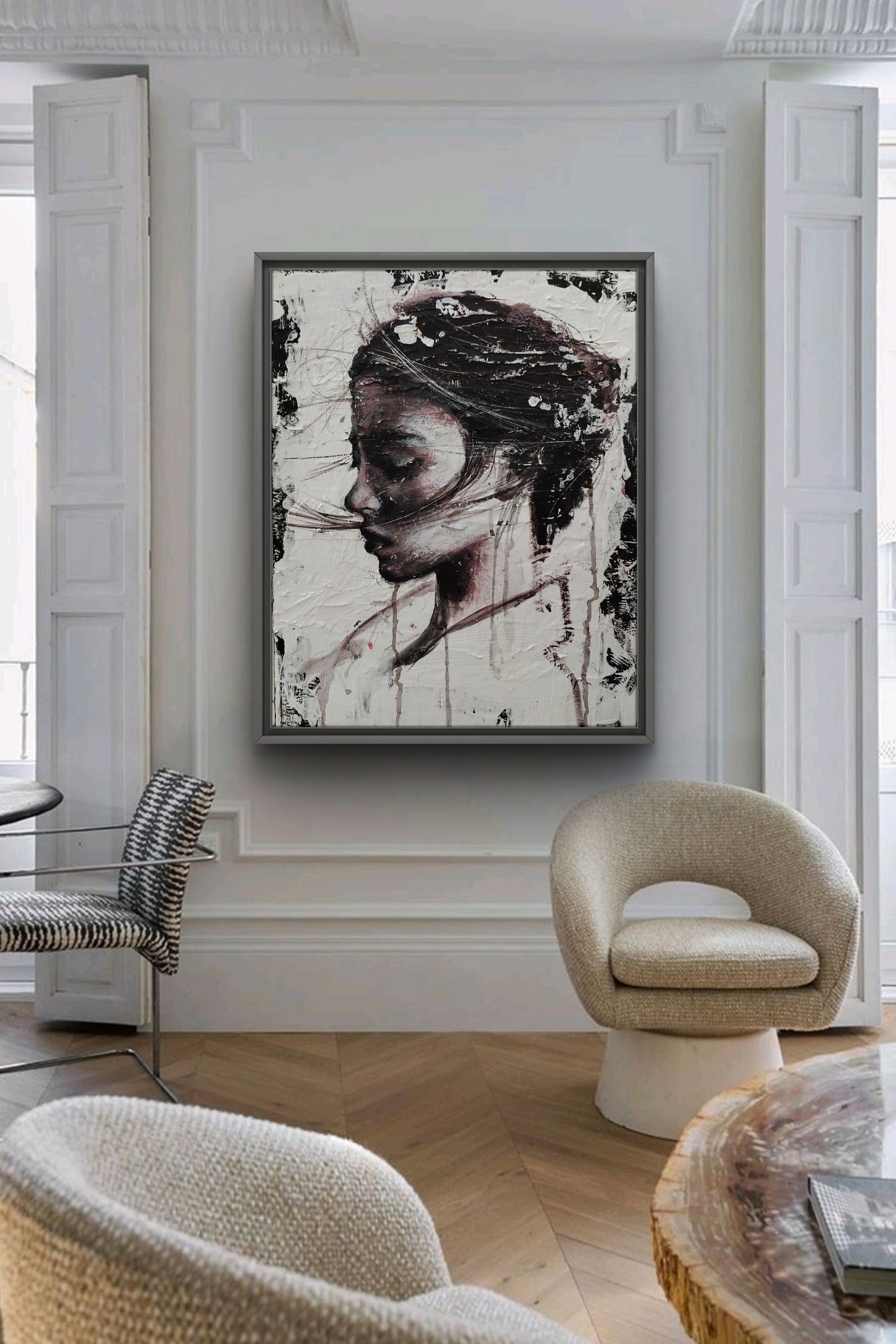 ACCAREZZATA DAL VENTO