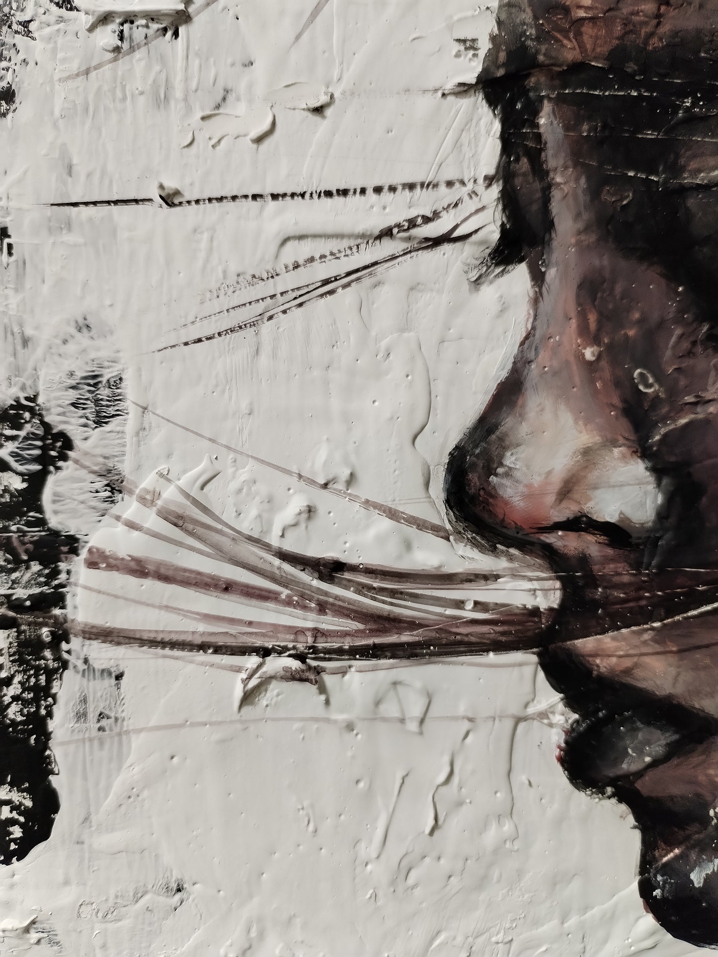 ACCAREZZATA DAL VENTO