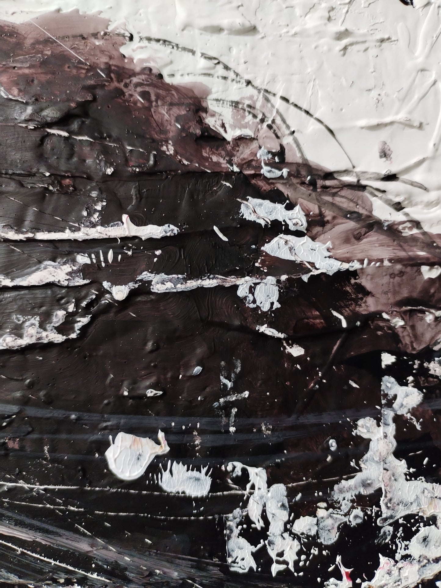 ACCAREZZATA DAL VENTO